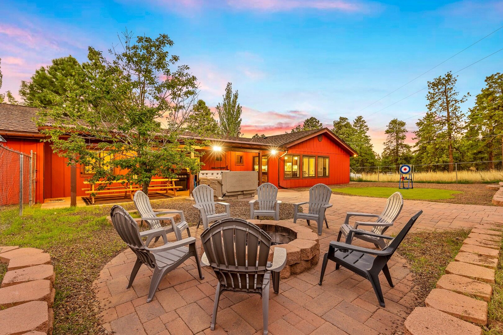 Flagstaff Pines Retreat with Hot Tub